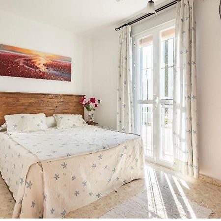 Habitacion Amplia Y Luminosa Coria del Río エクステリア 写真